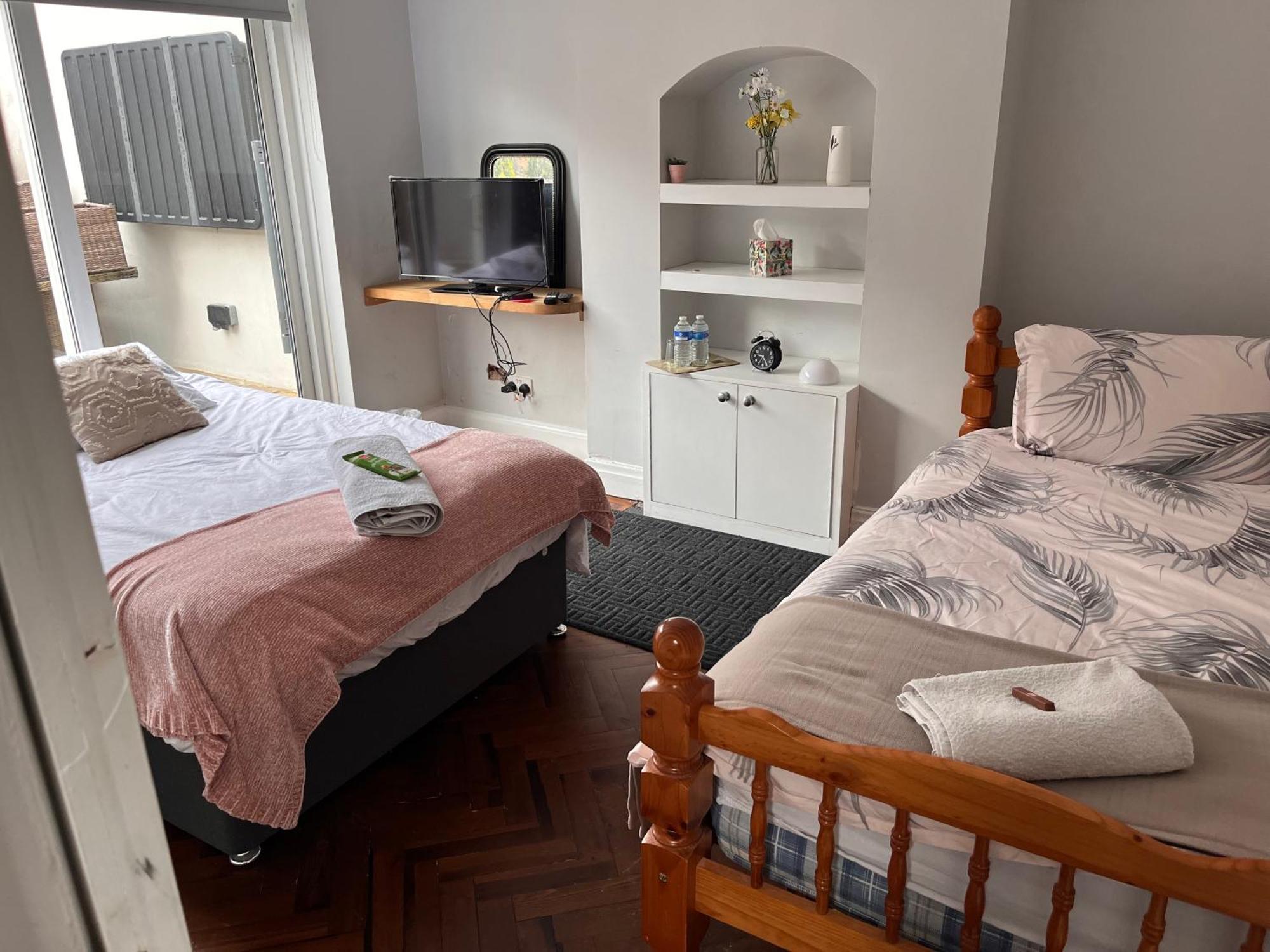 Home From Home Cosy B&B Лондон Экстерьер фото